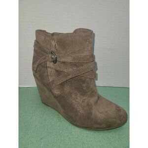 Maddem Women's Shoes Boots Size 8 M Brown